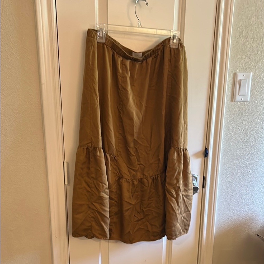 Loft Outlet Midi Skirt with Tiered Design